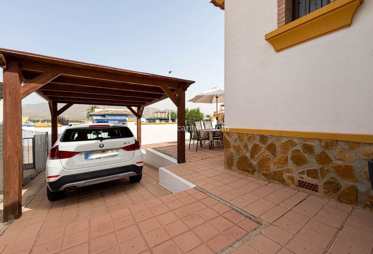 3 quarto Moradia para venda em Hondon de las Nieves com piscina - 279 950 € (Ref: 9980076)