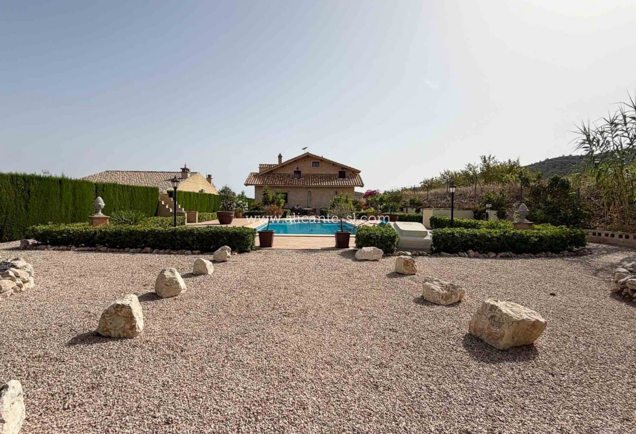 4 slaapkamer Villa te koop in Hondon de los Frailes met zwembad - € 379.950 (Ref: 9981380)