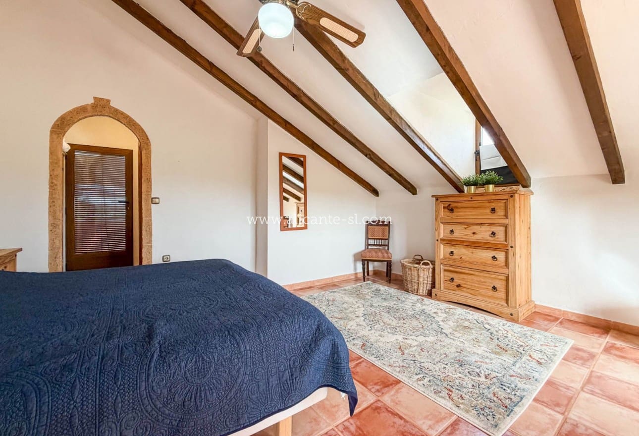 4 slaapkamer Villa te koop in Hondon de los Frailes met zwembad - € 379.950 (Ref: 9981380)