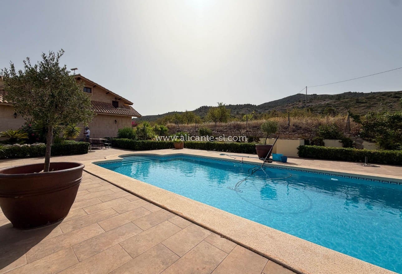 4 slaapkamer Villa te koop in Hondon de los Frailes met zwembad - € 379.950 (Ref: 9981380)