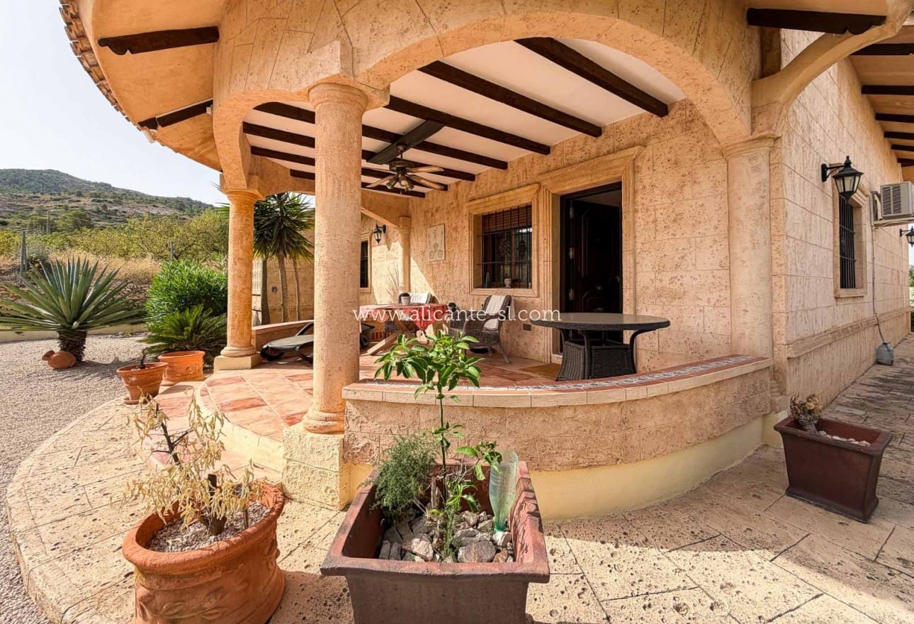 4 slaapkamer Villa te koop in Hondon de los Frailes met zwembad - € 379.950 (Ref: 9981380)
