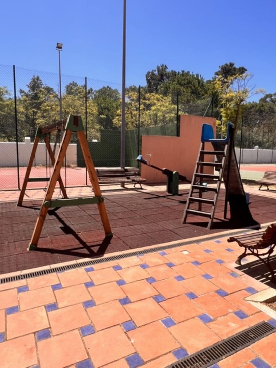 Appartement de 2 chambres à louer à Estepona avec piscine garage - 1 700 € (Ref: 10000206)