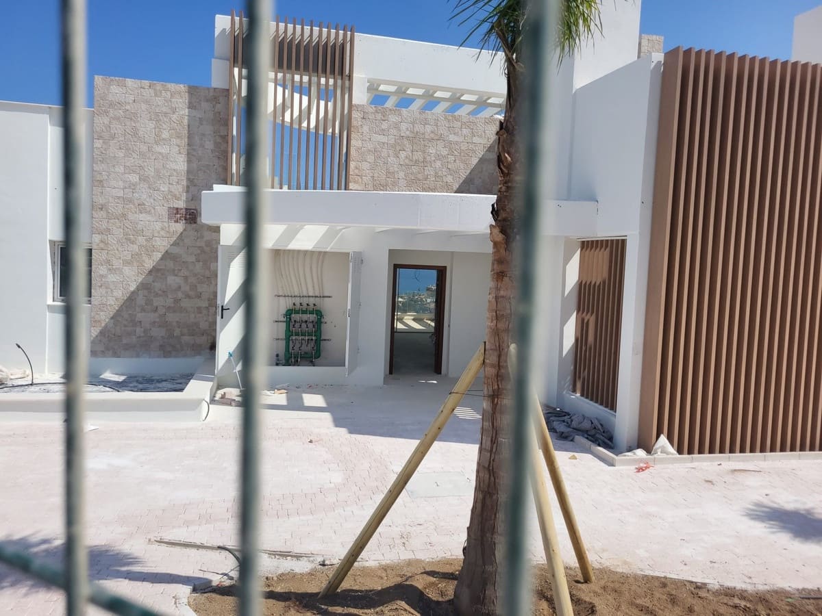 3 bedroom Apartment for sale in La Cala de Mijas with pool garage - € 990,000 (Ref: 10014807)