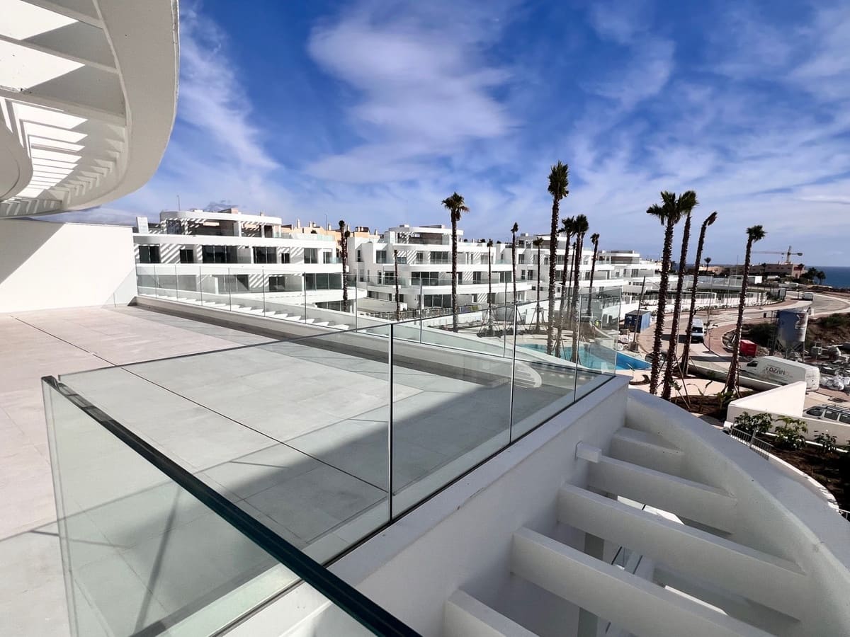 3 bedroom Apartment for sale in La Cala de Mijas with pool garage - € 990,000 (Ref: 10014807)