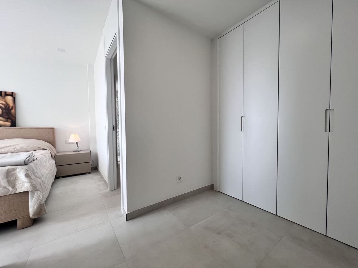 Apartamento de 3 habitaciones en La Cala de Mijas en venta con piscina garaje - 990.000 € (Ref: 10014807)