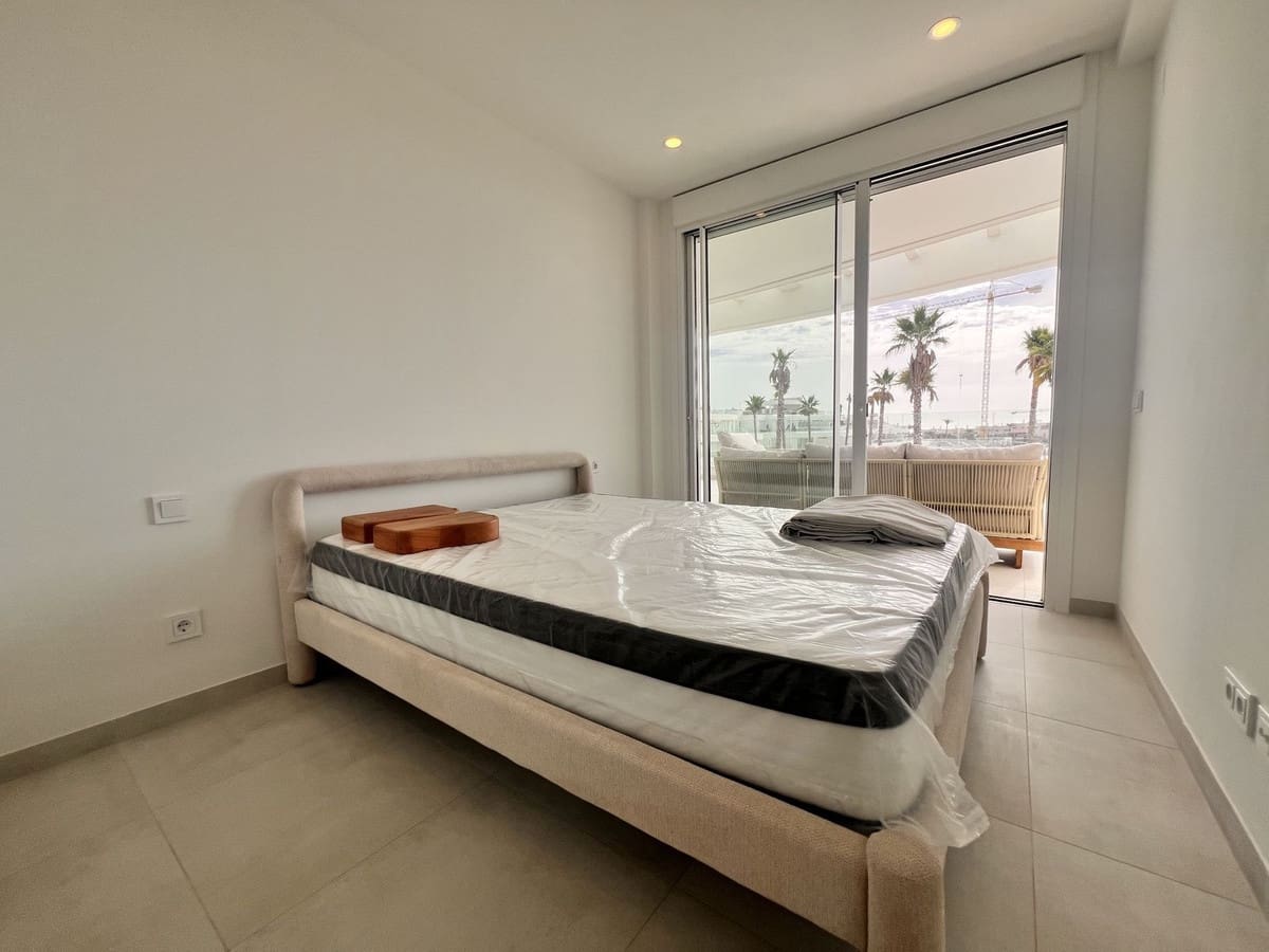 Apartamento de 3 habitaciones en La Cala de Mijas en venta con piscina garaje - 990.000 € (Ref: 10014807)