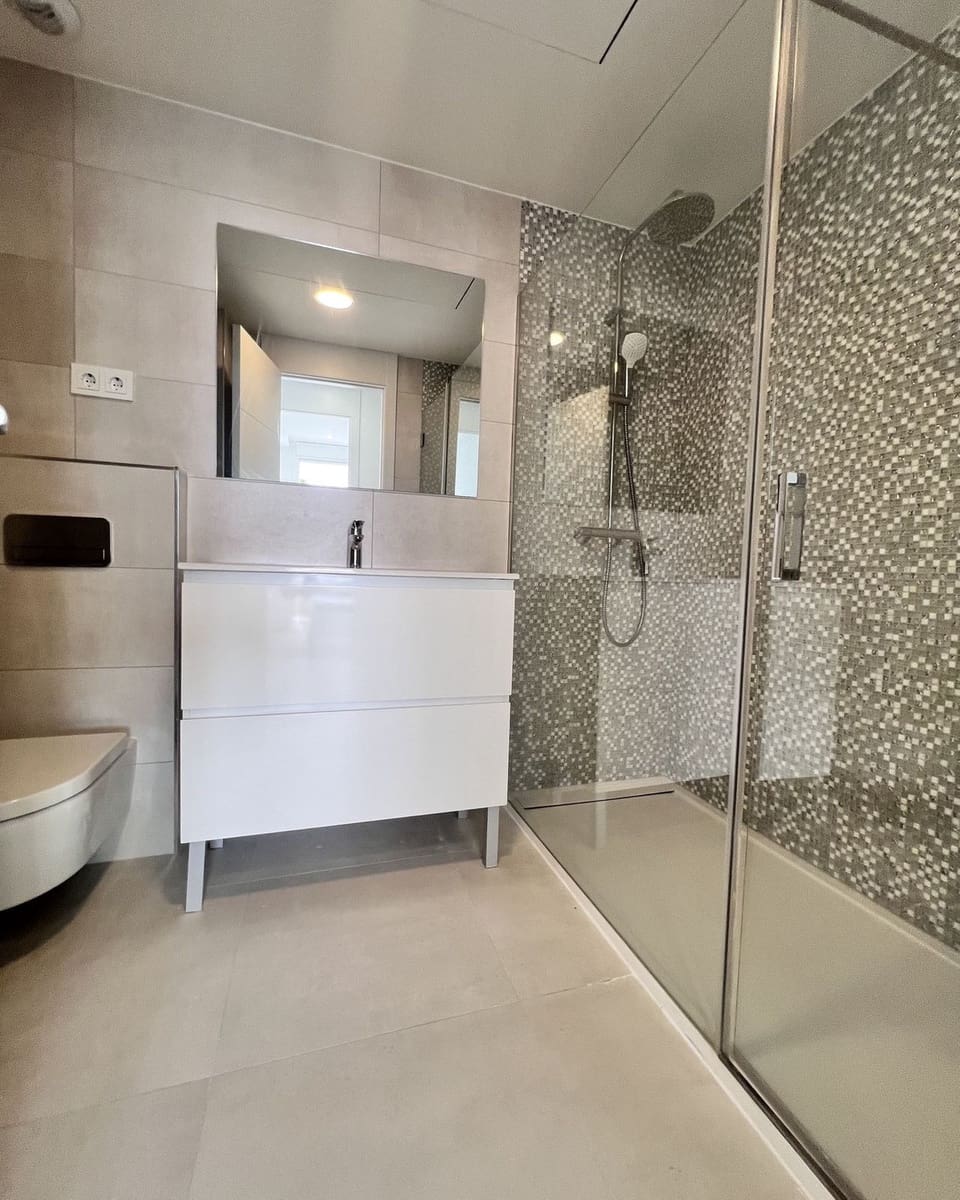 Apartamento de 3 habitaciones en La Cala de Mijas en venta con piscina garaje - 990.000 € (Ref: 10014807)
