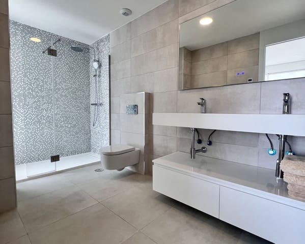 3 slaapkamer Appartement te koop in La Cala de Mijas, Mijas met zwembad garage - € 990.000 (Ref: 10014807)