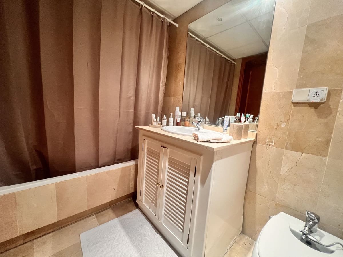 2 soverom Leilighet til leie i Guadalmina med svømmebasseng garasje - € 1 900 (Ref: 10019860)