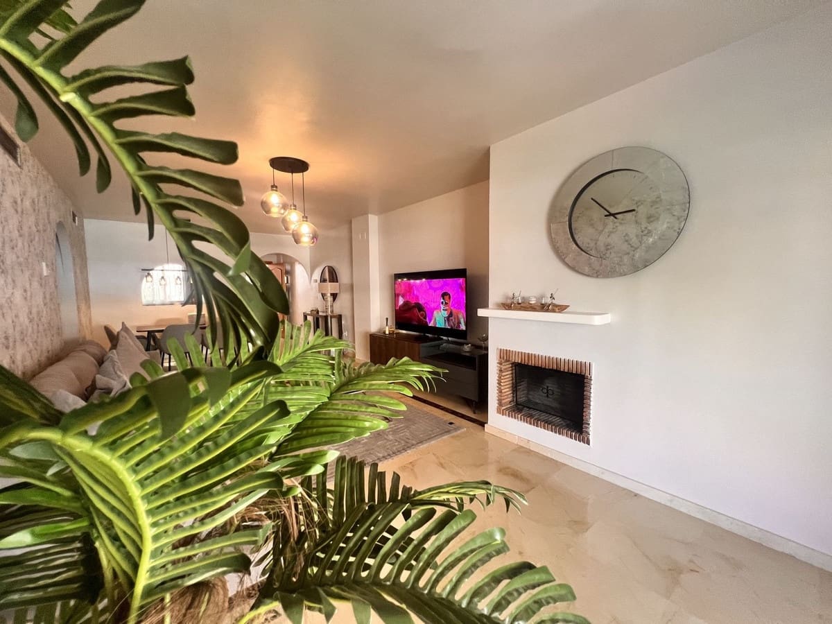 2 soverom Leilighet til leie i Guadalmina med svømmebasseng garasje - € 1 900 (Ref: 10019860)