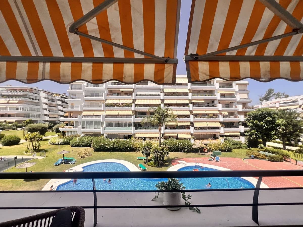 2 soverom Leilighet til leie i Guadalmina med svømmebasseng garasje - € 1 900 (Ref: 10019860)