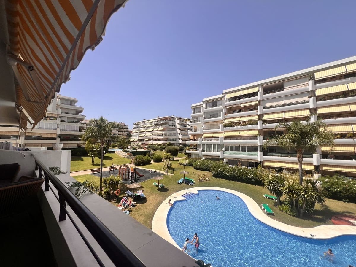 2 soverom Leilighet til leie i Guadalmina med svømmebasseng garasje - € 1 900 (Ref: 10019860)