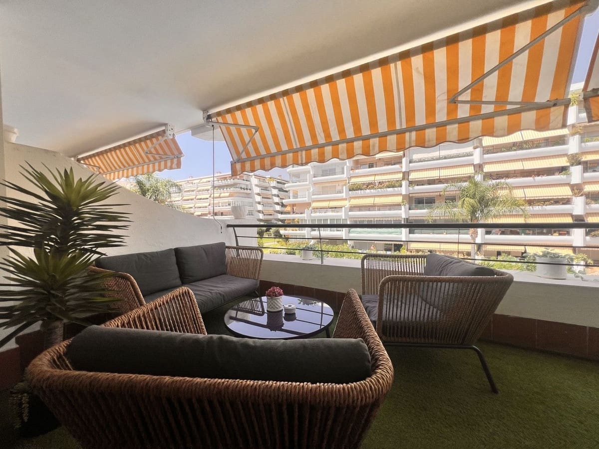 2 soverom Leilighet til leie i Guadalmina med svømmebasseng garasje - € 1 900 (Ref: 10019860)