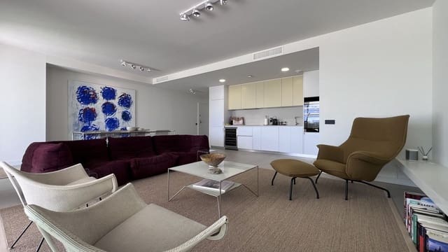 3 soverom Leilighet til salgs i Los Monteros, Marbella med svømmebasseng garasje - € 735 000 (Ref: 10039278)