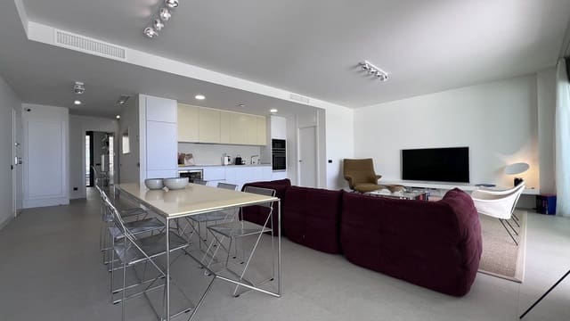 3 soverom Leilighet til salgs i Los Monteros, Marbella med svømmebasseng garasje - € 735 000 (Ref: 10039278)
