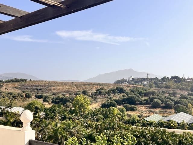 2 sypialnia Penthouse na sprzedaż w Bel-Air, Estepona z basenem garażem - 410 000 € (Ref: 10093863)