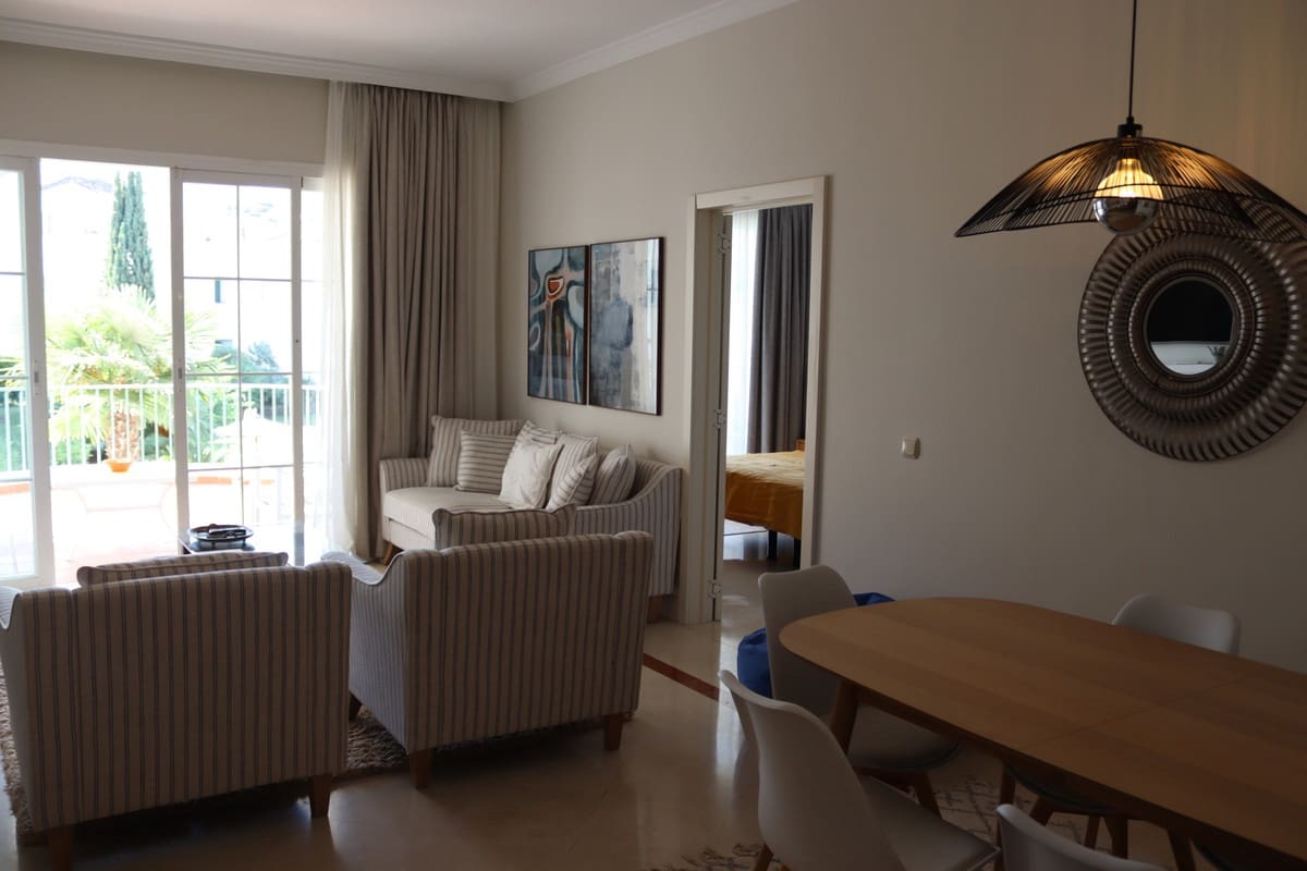 2 soveværelse Lejlighed til leje i Guadalmina med swimmingpool garage - € 1.850 (Ref: 10130688)
