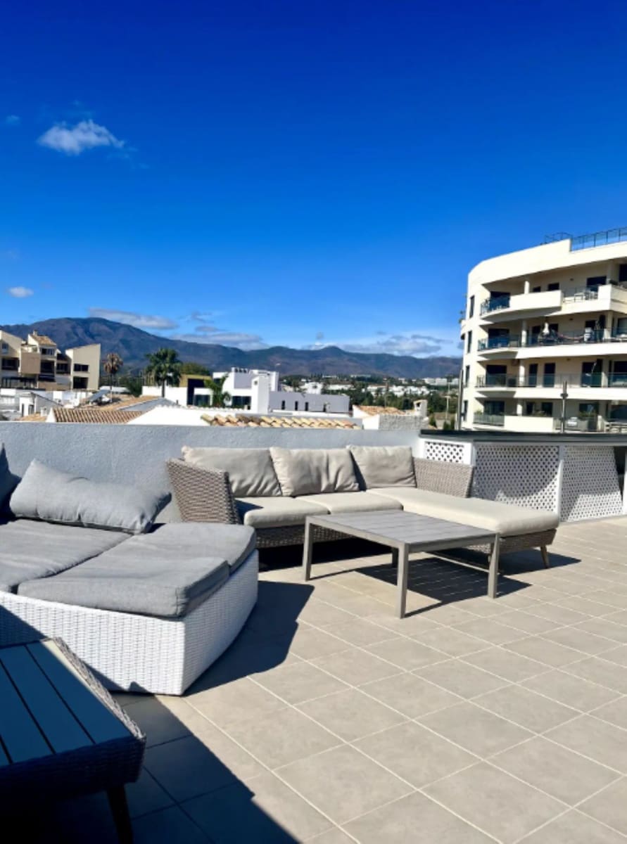 3 bedroom Townhouse for holiday rental in Estepona - € 1,750 (Ref: 10130988)