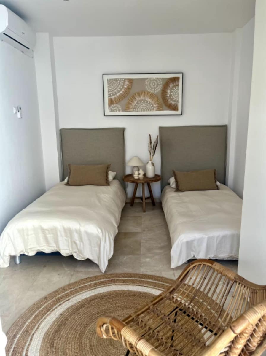 3 bedroom Townhouse for holiday rental in Estepona - € 1,750 (Ref: 10130988)