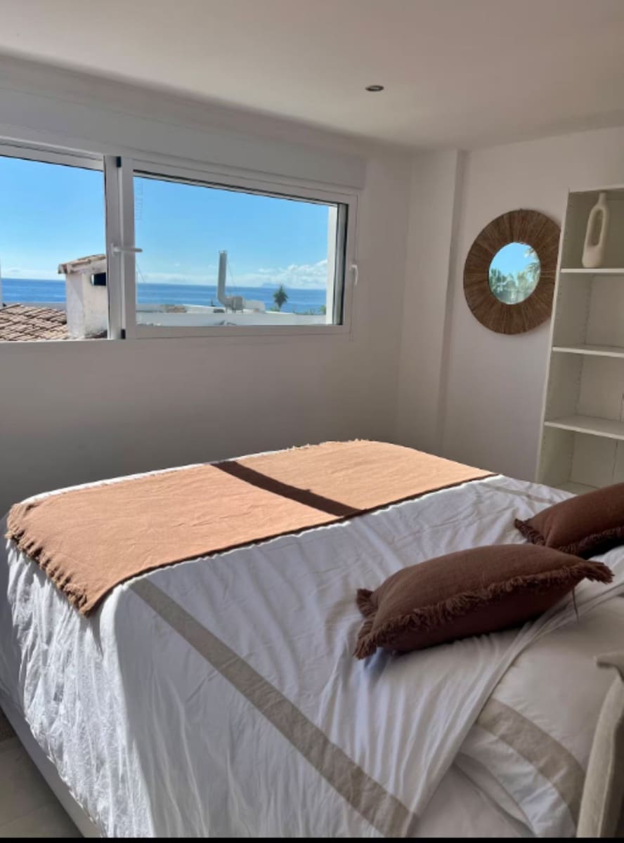 3 bedroom Townhouse for holiday rental in Estepona - € 1,750 (Ref: 10130988)