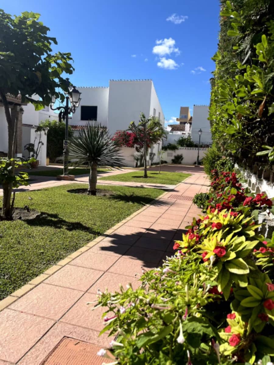 3 bedroom Townhouse for holiday rental in Estepona - € 1,750 (Ref: 10130988)