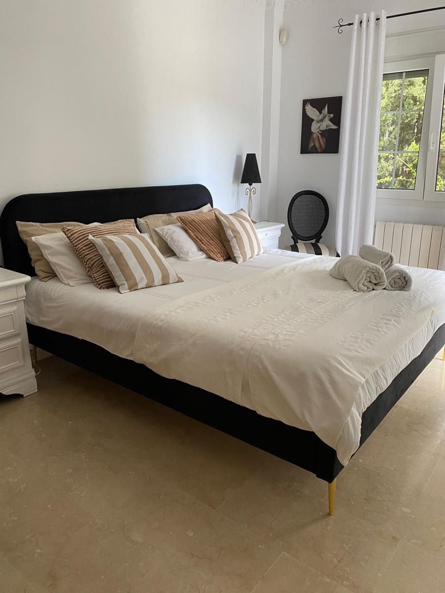 4 sypialnia Willa do wynajęcia w Benahavis z basenem garażem - 8 000 € (Ref: 10135174)
