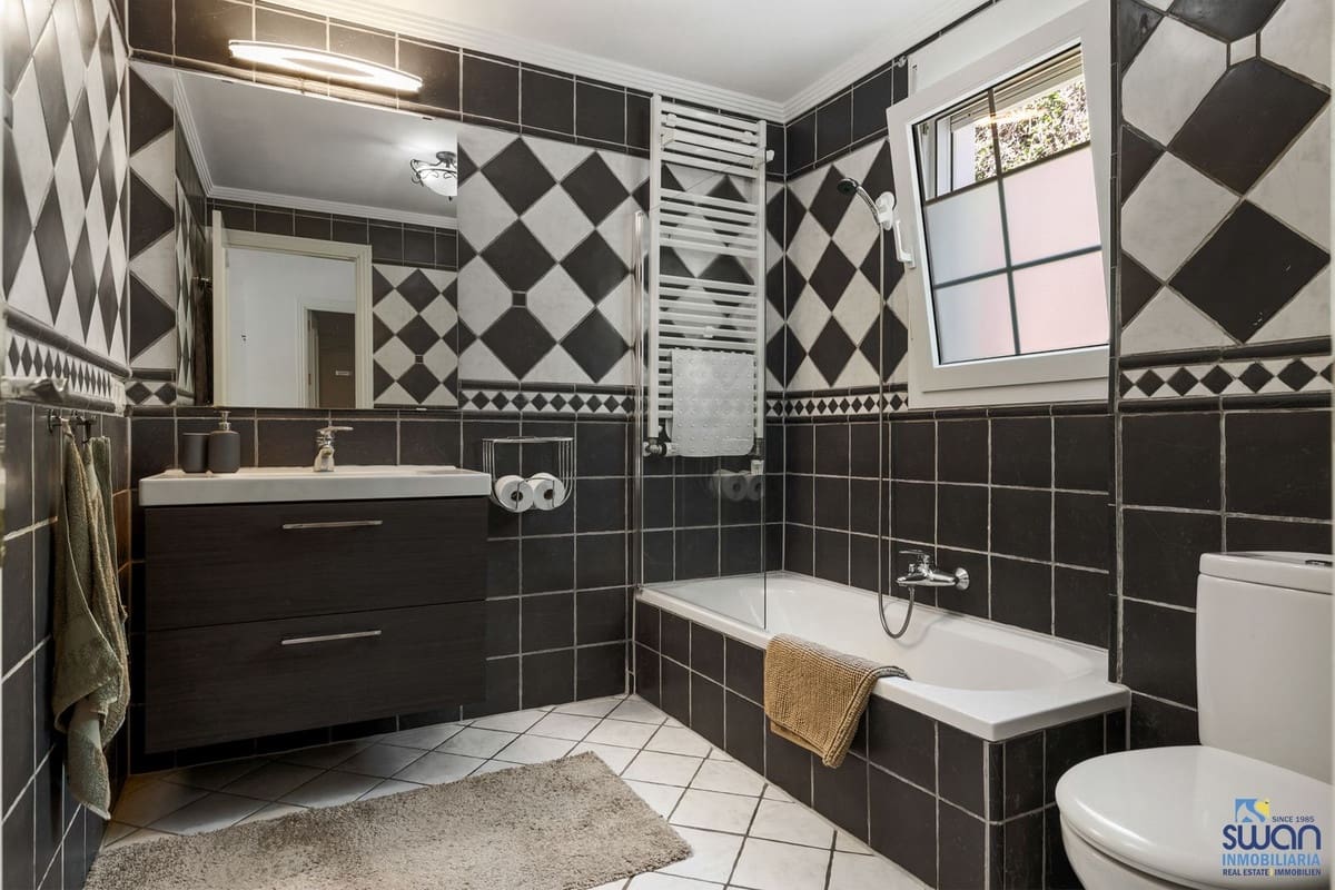4 sypialnia Willa do wynajęcia w Benahavis z basenem garażem - 8 000 € (Ref: 10135174)