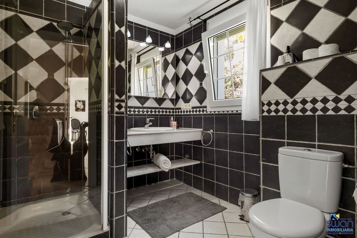 4 sypialnia Willa do wynajęcia w Benahavis z basenem garażem - 8 000 € (Ref: 10135174)