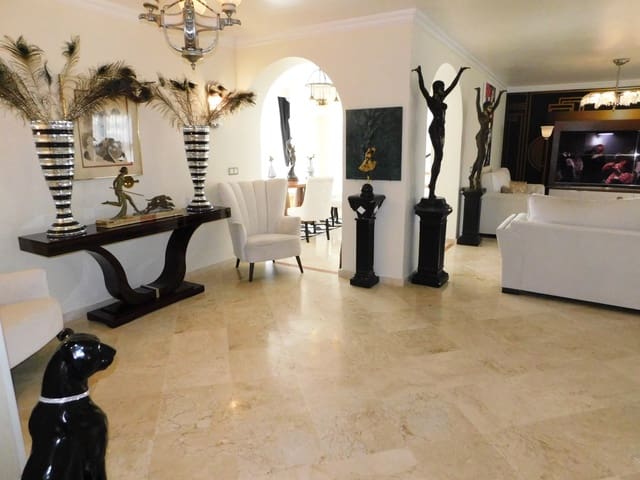 3 bedroom Penthouse for sale in Guadalmina Alta, Marbella with pool garage - € 680,000 (Ref: 4648099)