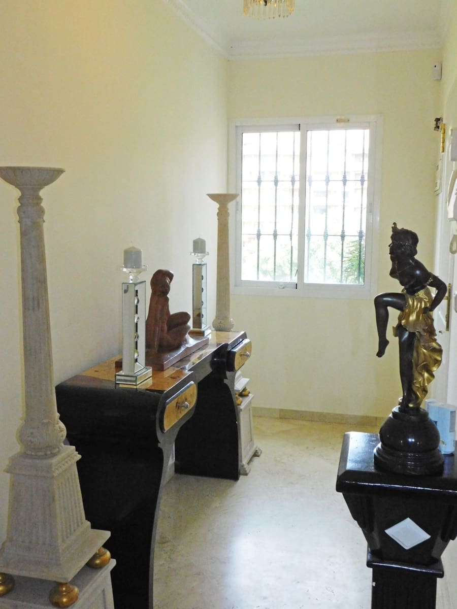 3 chambre Penthouse à vendre à Guadalmina avec piscine garage - 680 000 € (Ref: 4648099)