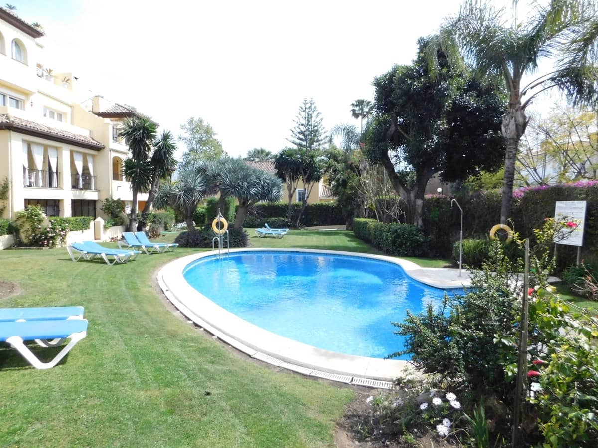 Ático de 3 habitaciones en Guadalmina en venta con piscina garaje - 680.000 € (Ref: 4648099)
