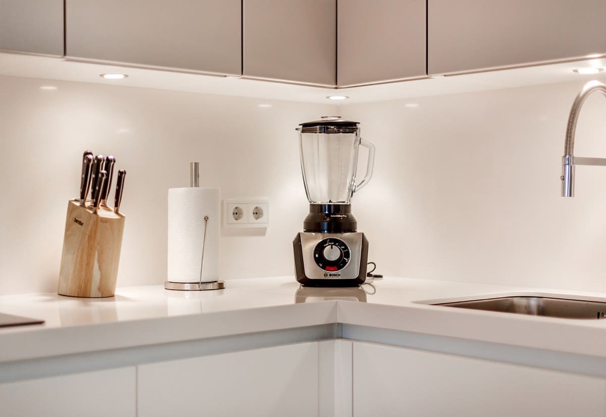 2 bedroom Apartment for sale in Nueva Andalucia with pool garage - € 1,190,000 (Ref: 4648120)