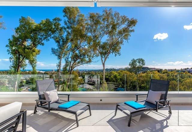 2 bedroom Apartment for sale in Nueva Andalucia, Marbella with pool garage - € 1,190,000 (Ref: 4648120)