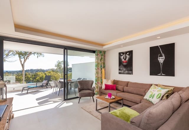 2 bedroom Apartment for sale in Nueva Andalucia, Marbella with pool garage - € 1,190,000 (Ref: 4648120)