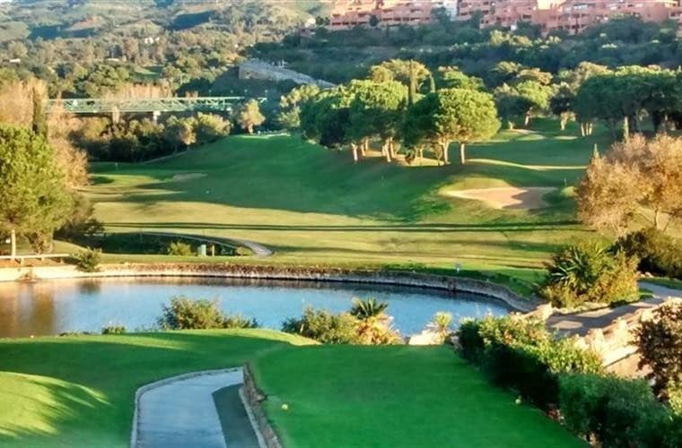 2 quarto Apartamento para arrendamento para férias em Elviria com piscina Garagem - 750 € (Ref: 5517126)