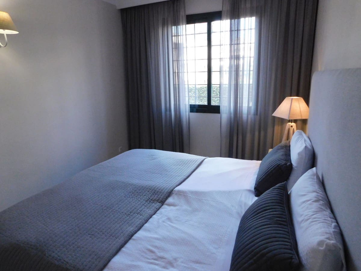 2 quarto Apartamento para arrendamento para férias em Elviria com piscina Garagem - 750 € (Ref: 5517126)