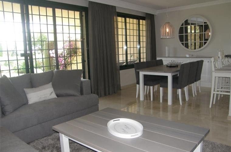 2 sovrum Lägenhet för semesterbostäder i Elviria med pool garage - 750 € (Ref: 5517126)