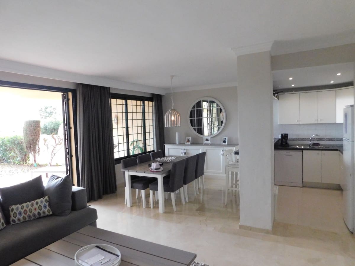 2 sovrum Lägenhet för semesterbostäder i Elviria med pool garage - 750 € (Ref: 5517126)