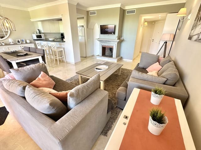 Appartement de 2 chambres de location de vacances à Elviria, Marbella avec piscine garage - 850 € (Ref: 5517126)