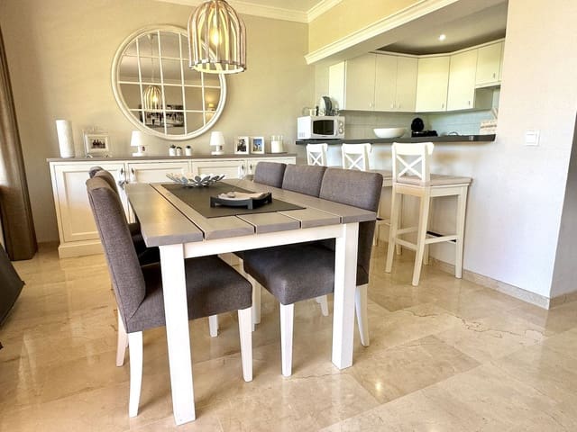 2 soverom Leilighet til salgs i Elviria, Marbella med svømmebasseng garasje - € 850 (Ref: 5517126)