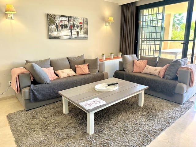 2 soverom Leilighet til salgs i Elviria, Marbella med svømmebasseng garasje - € 850 (Ref: 5517126)