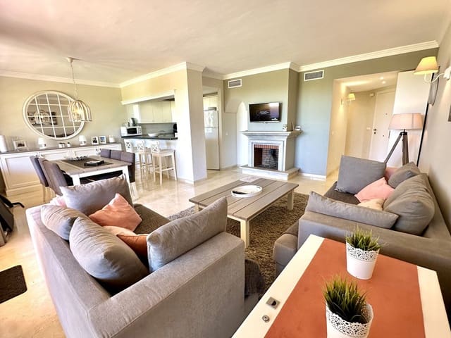 2 soverom Leilighet til salgs i Elviria, Marbella med svømmebasseng garasje - € 850 (Ref: 5517126)