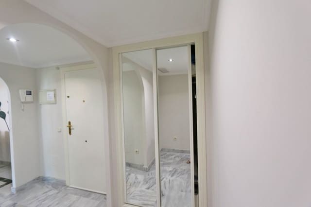 2 sovrum Lägenhet för semesterbostäder i Nueva Andalucia, Marbella med pool garage - 850 € (Ref: 5517135)