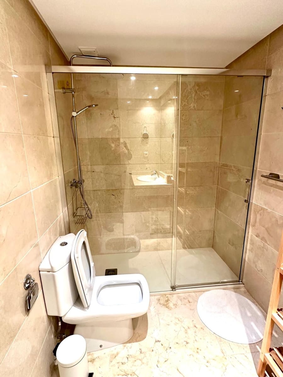 2 sypialnia Apartament na kwatery wakacyjne w Nueva Andalucia z basenem garażem - 850 € (Ref: 5517135)