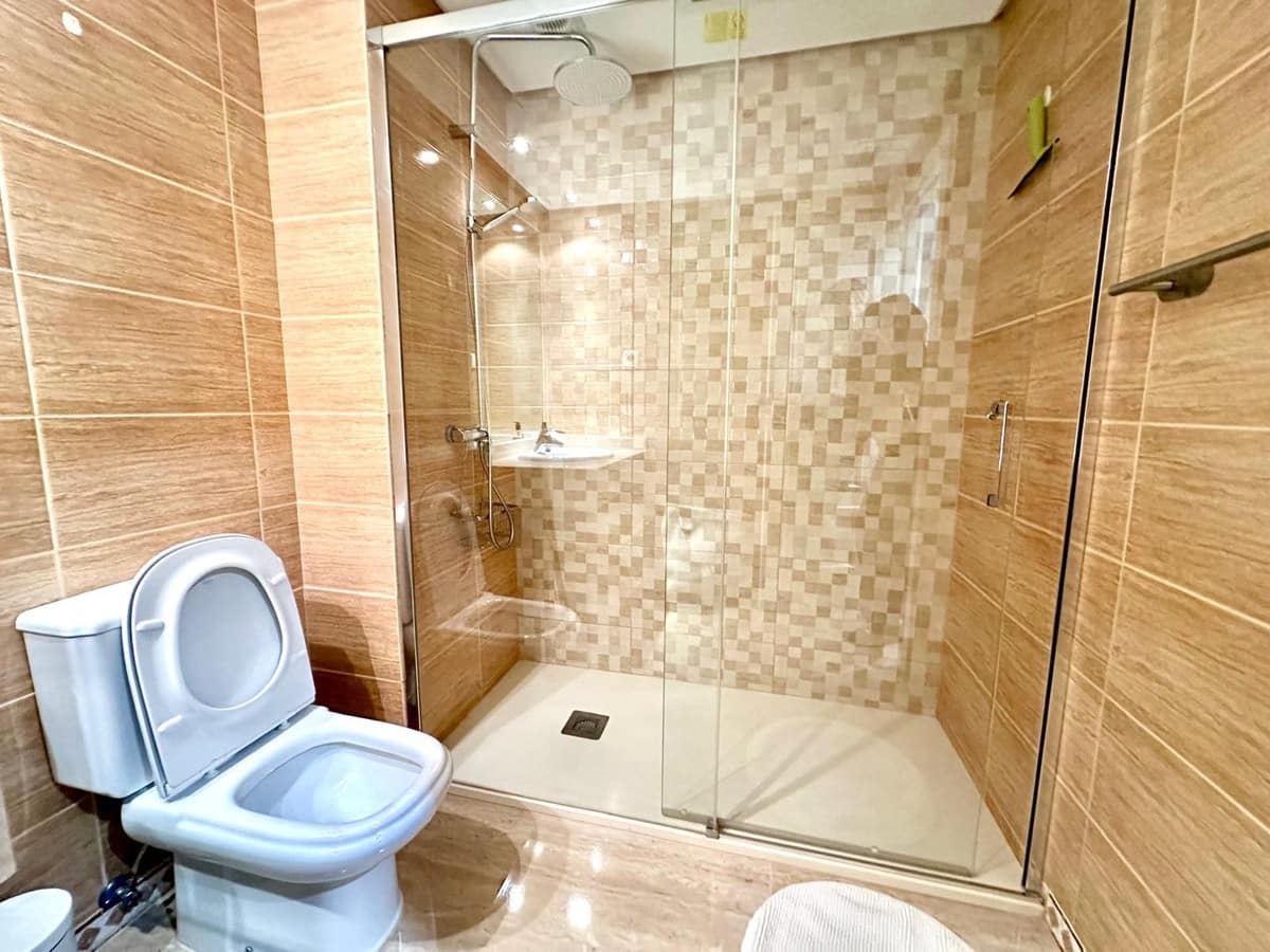 2 sypialnia Apartament na kwatery wakacyjne w Nueva Andalucia z basenem garażem - 850 € (Ref: 5517135)