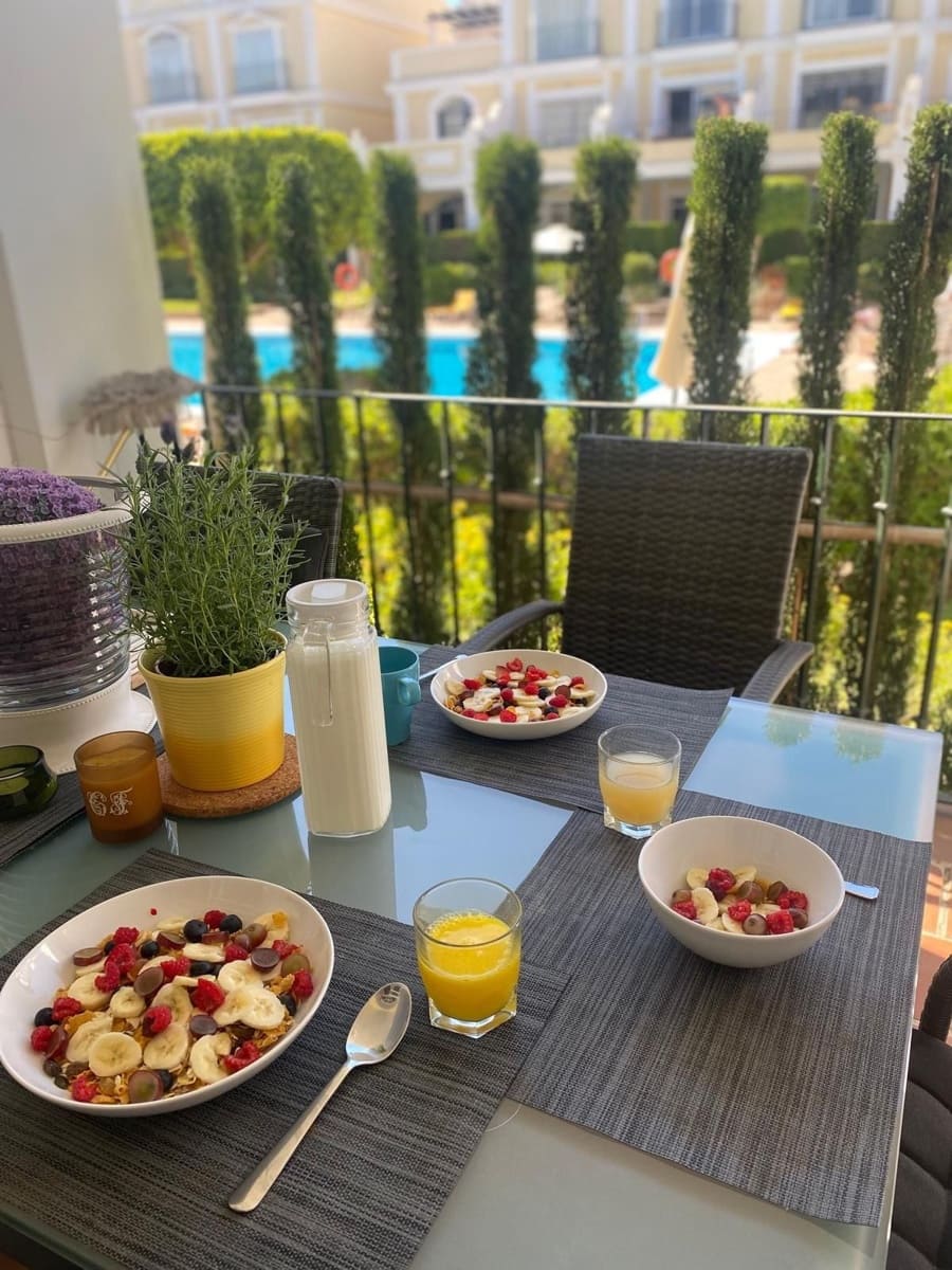 2 makuuhuone Omakotitalo lomavuokrausta paikassa Nueva Andalucia mukana uima-altaan 
autotalli - 950 € (Ref: 5517136)