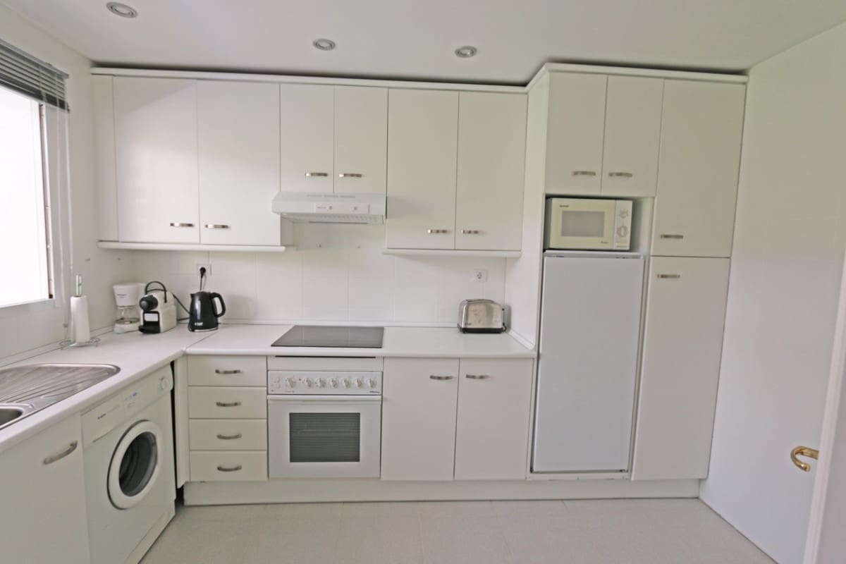 2 camera da letto Casa da affitare come casa vacanza in Nueva Andalucia con piscina garage - 950 € (Rif: 5517136)