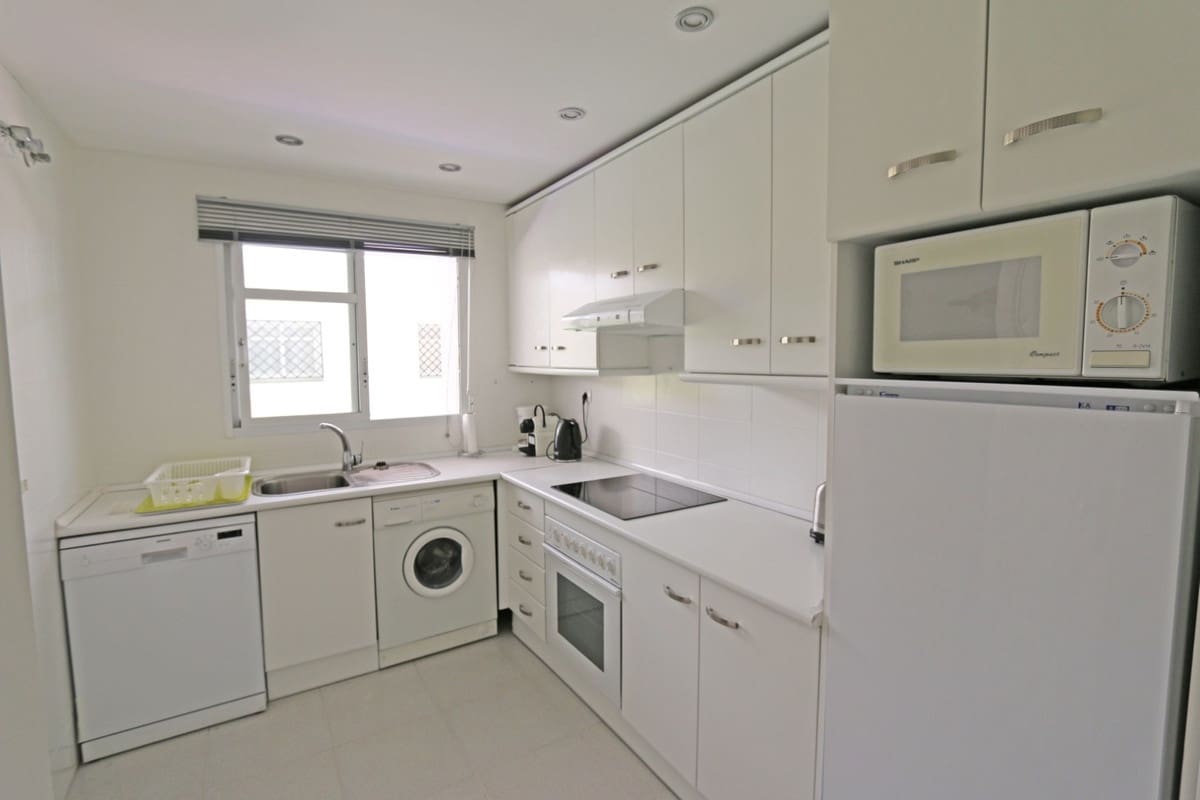 2 camera da letto Casa da affitare come casa vacanza in Nueva Andalucia con piscina garage - 950 € (Rif: 5517136)