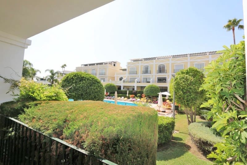 2 sypialnia Dom na kwatery wakacyjne w Nueva Andalucia z basenem garażem - 950 € (Ref: 5517136)