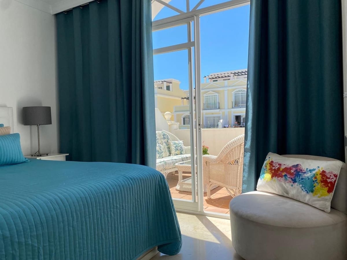 2 sypialnia Dom na kwatery wakacyjne w Nueva Andalucia z basenem garażem - 950 € (Ref: 5517136)